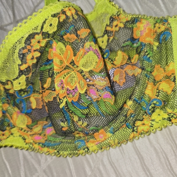 Savage X Fenty Neon Floral Lace Bra 38B NWT - Picture 5 of 8